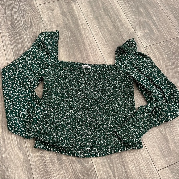 Reformation Tops - Reformation green blouse